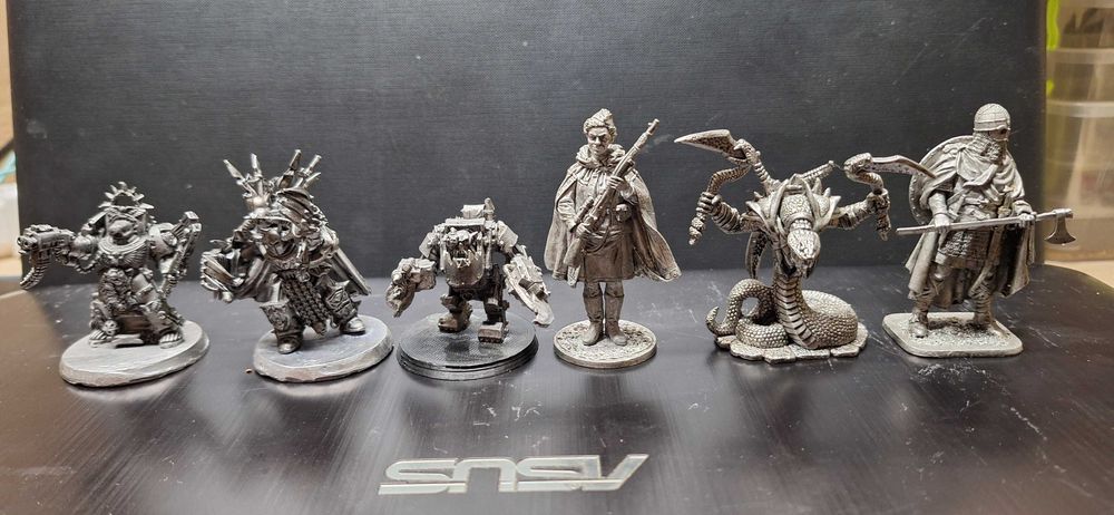 Оловянные фигурки Warhammer 40К