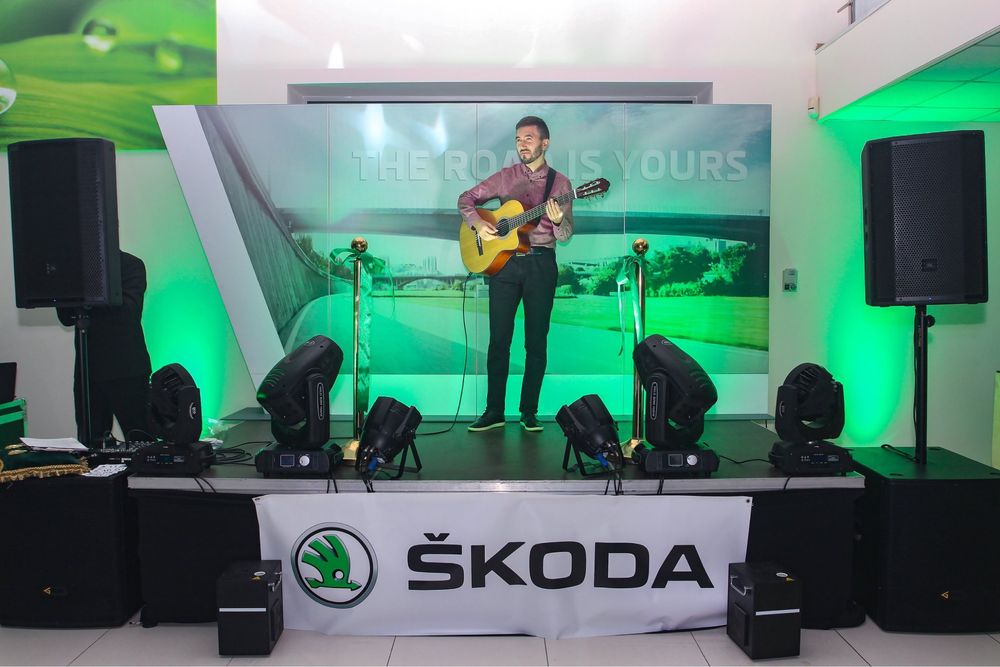 Жива музика,Ведущий,ведущая,Музикант,DJ,гитарист,гитара,діджей