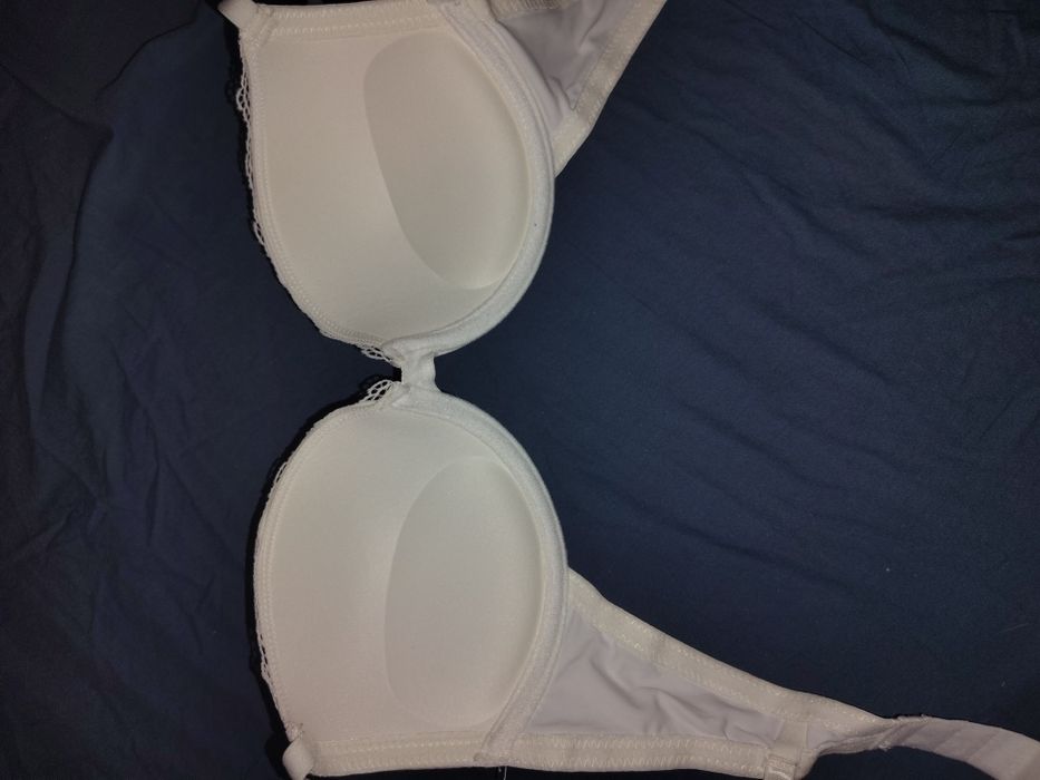 Biustonosz 70B Reserved push up