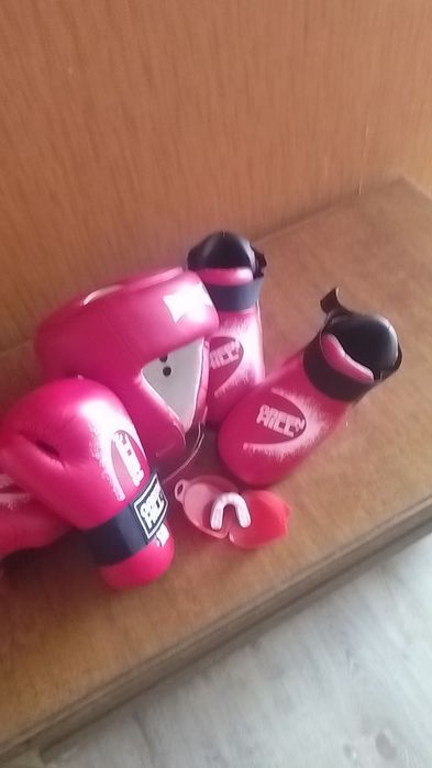 Детский боксёрский набор.