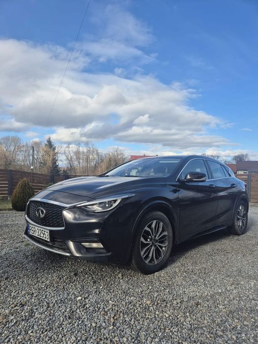 Infiniti Q30 Infiniti q30 automat.