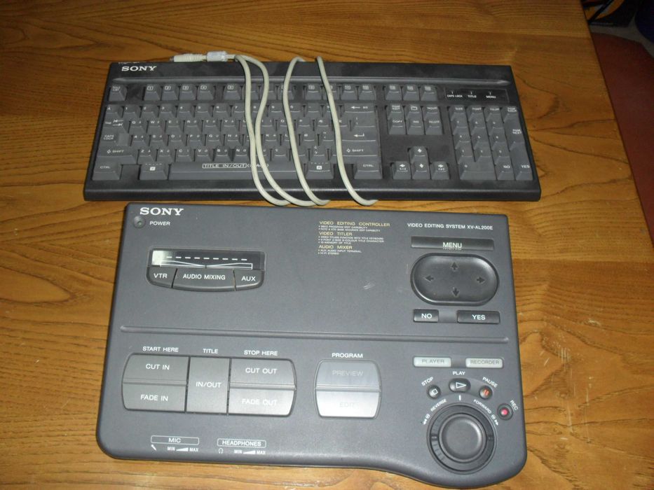 Mesa de mistura de edição da Sony , mod XV-AL200E, funcional