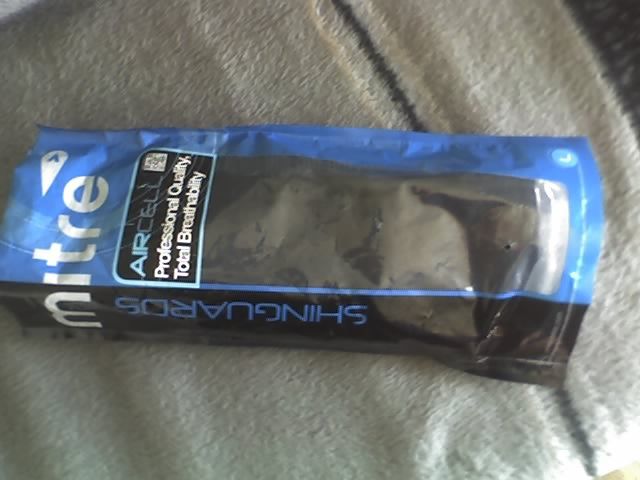 ochraniacze pilkarskie