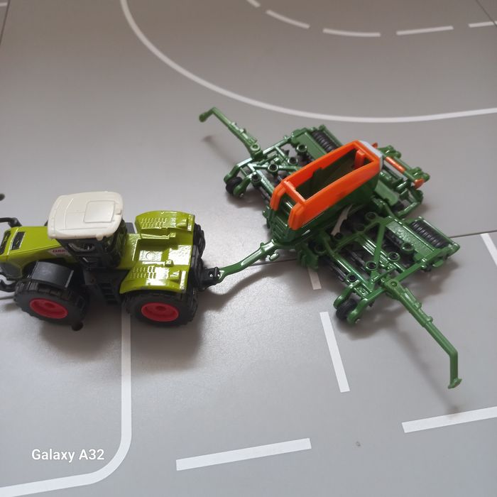 Siku   traktory maszyny rolnicze Cena dot snopowiazalkai claas