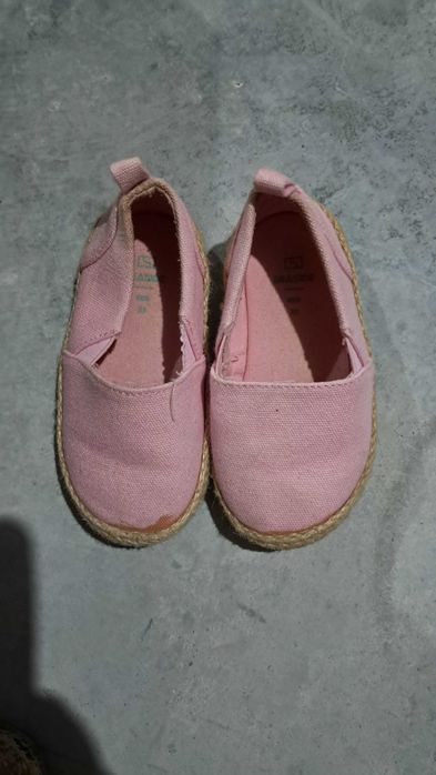Sapatos 2/3anos varios tamanhos