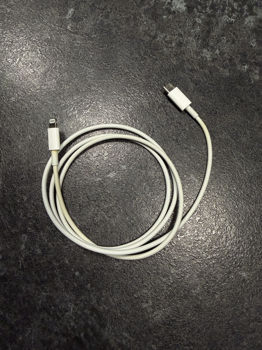 iPhone 11 64 GB w bardzo dobrym stanie