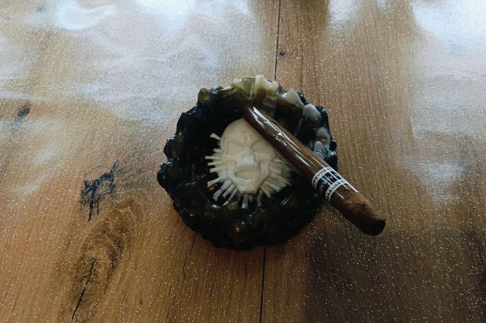 Popielniczka z żywicy