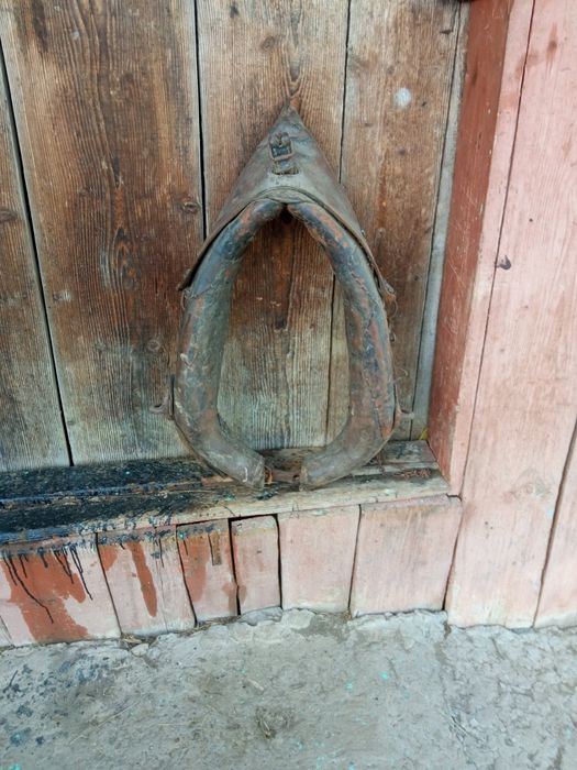 Продам хамут , упряж на коня