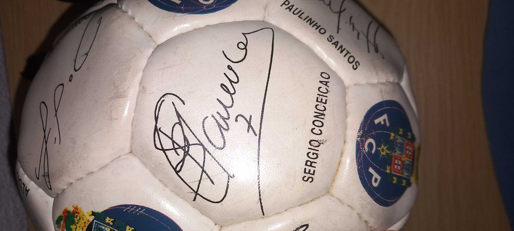 Bola do F.C.P única