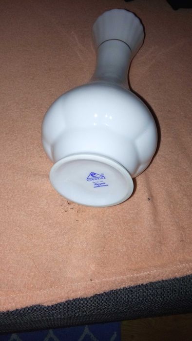 Świecznik Podwójny oraz Wazonik ceramiczny w stanie bdb . Komplet.