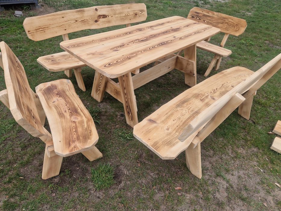 Solidne Meble Ogrodowe z Litego Drewna