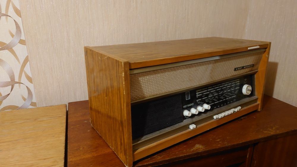 Радіо приймач ретро VEF Radio вінтаж
