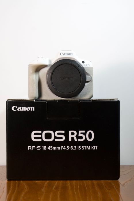 Canon R50 + Canon  50mm RF