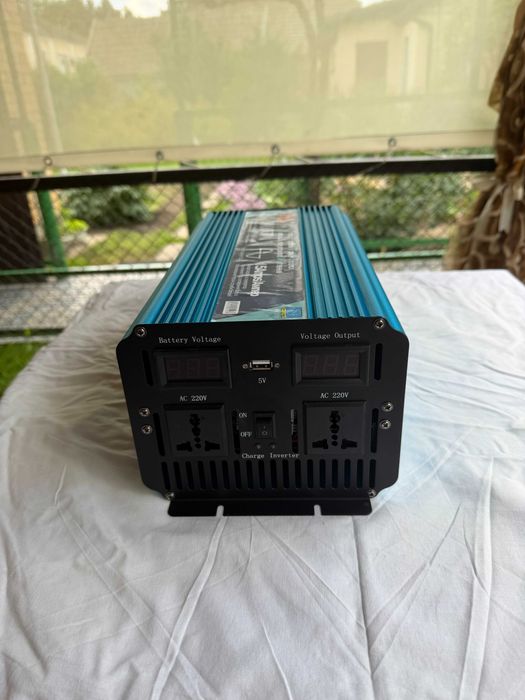 Инвертор с чистой синусоидой на 3000W, 12V-220V, с встроенной 15А зарядкой аккумулятора Wimpex - WX-3000