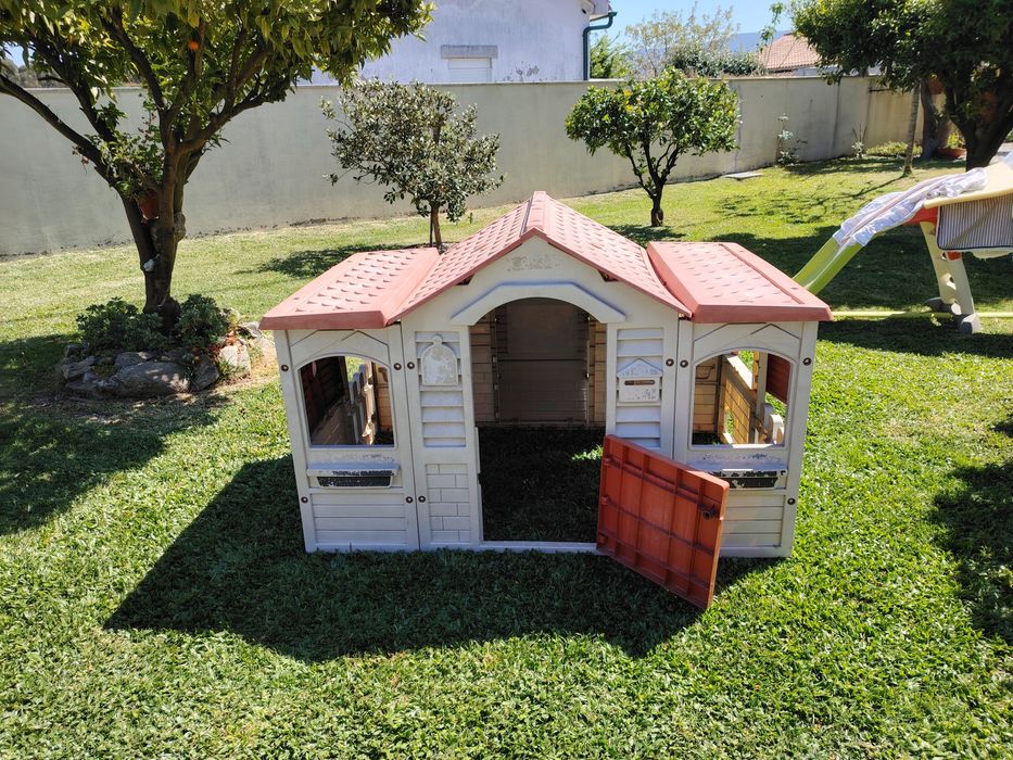 Vendo casa de criança