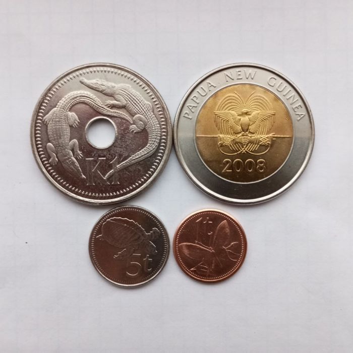 Продам наборы монет: Румыния,Бразилия, Мексика,Папуа Новая Гвинея