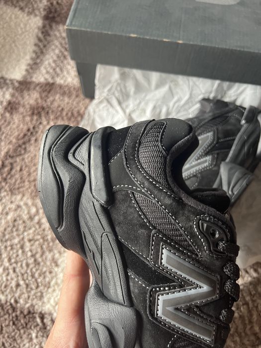 Buty new balance 9060 czarne nowe w rozmiarze 37