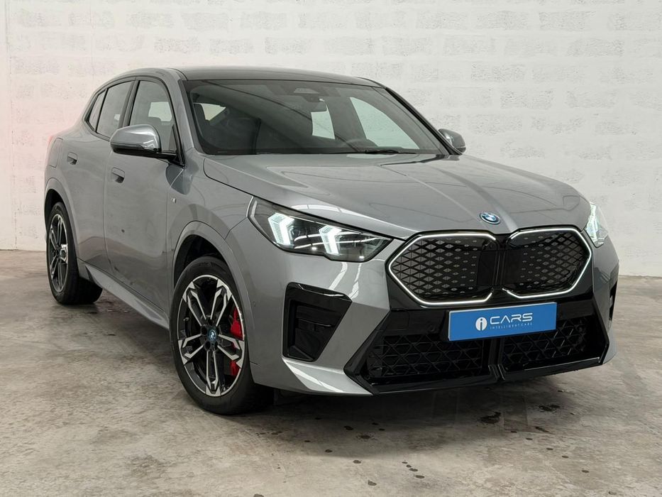 BMW iX2 eDrive20 Pack Desportivo M Pro