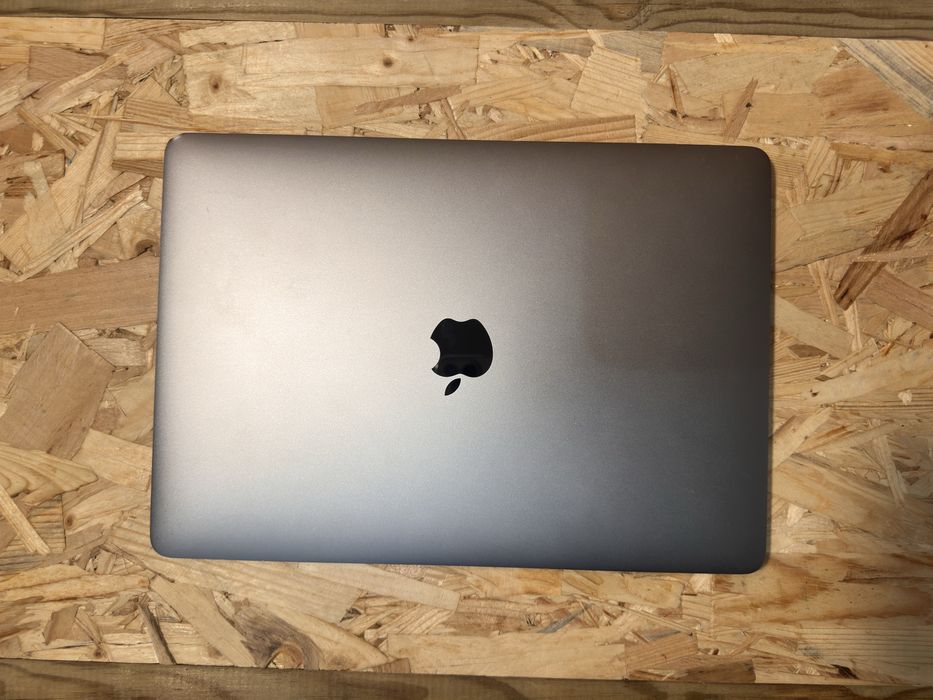 MacBook Pro 13" 2017 — i5 / 16GB RAM / 256GB SSD — Como novo