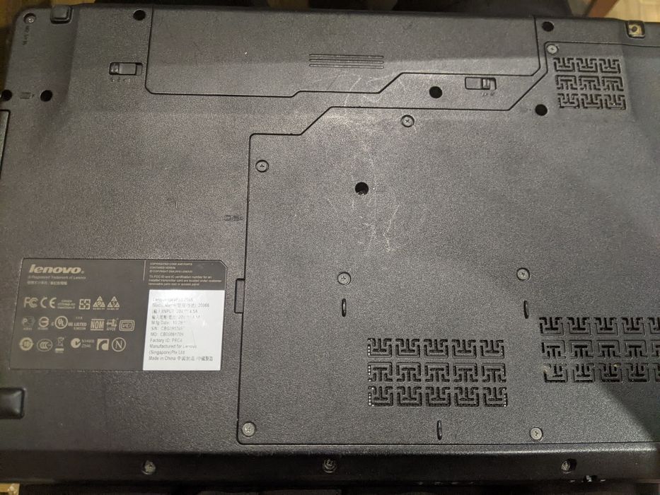 Lenovo IdeaPad Z565 (ssd 256 gb, windows 10)