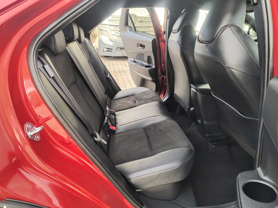 Toyota C-hr GR,2.0 hybrida,bogata wersja,atrak.wyglad,salonowa