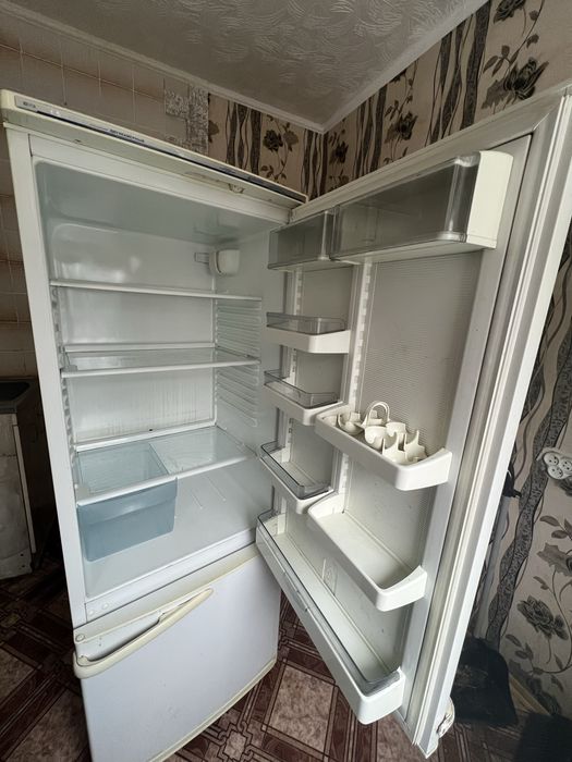 Працює! Холодильник Мінськ