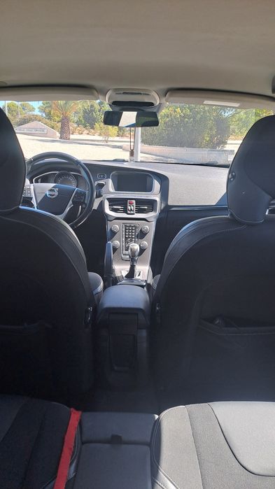 VOLVO V40 D2 2013