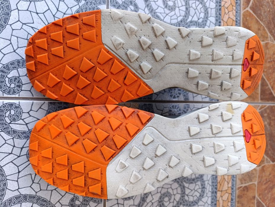 Salomon 45p. Чоловічі трекінгові кросівки.
