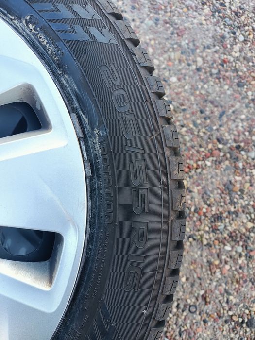 Koła zimowe jak nowe Opel Astra 8mm 2023r 205/55R16 z czujnikami ciśni