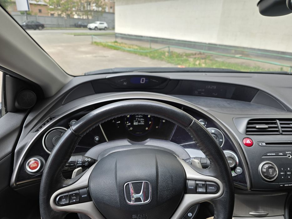 Продам Honda Civic 5D