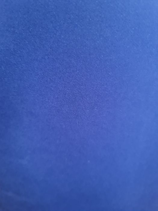 Cadeira de pele e acrílico