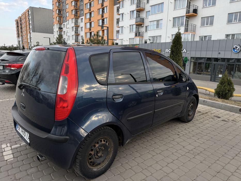 Мітсубісі кольт 2005р
