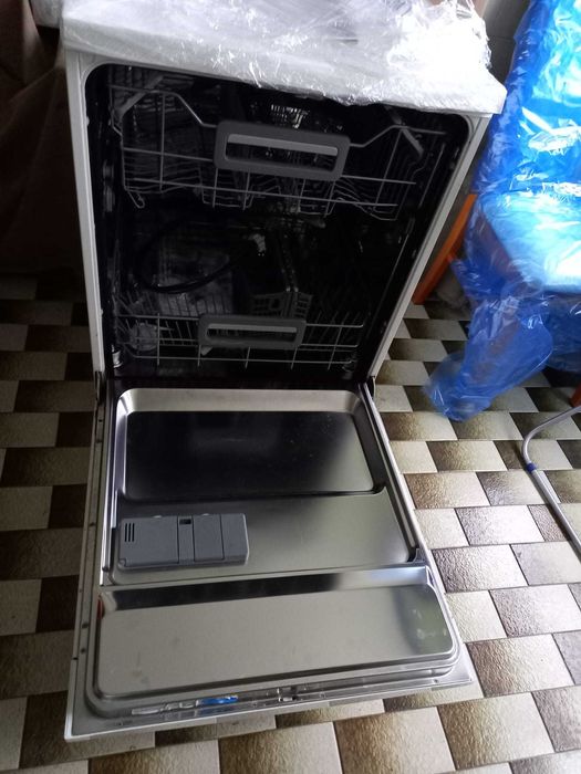 Máquina lavar loiça Electrolux