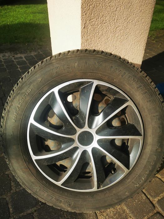 Felgi stalowe  i opony 15 cali do volkswagena golfa sportswan