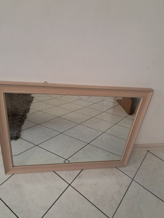 Lustro prostokątne w ramie