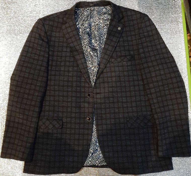 Стильний чоловічий піджак AMATO плечі - 52 см