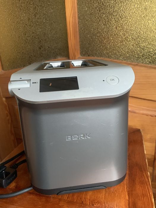 Тостер BORK T781