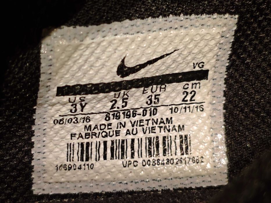 Футзалки   Nike Tiempo X  (оригинал) фирменные  размер-35 стелька- 22см
