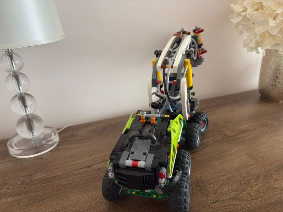 LEGO technic 42080