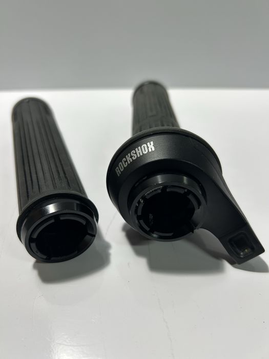 Punhos Rockshox Twistloc 3 posições