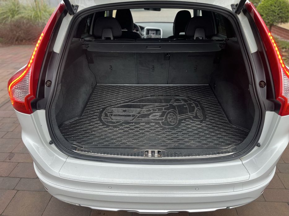 Volvo xc60 lift automat 2.4 D, naped na 4x4, polski salon