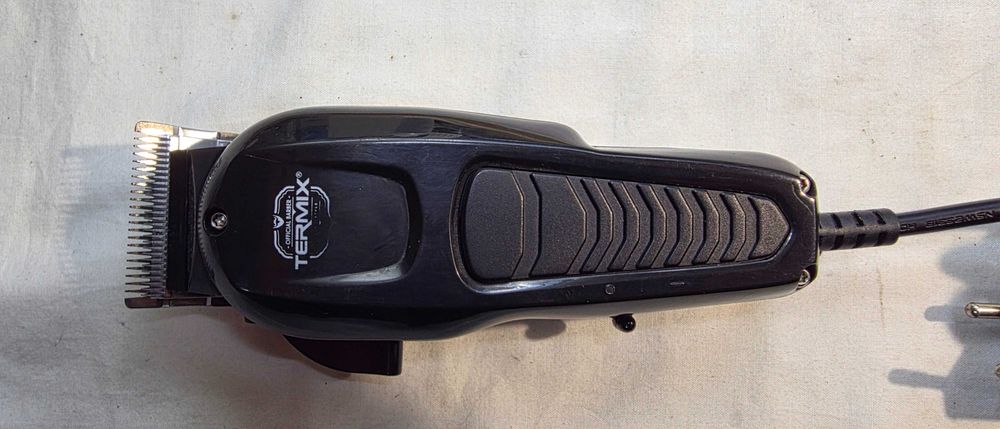 Máquina Profissional de aparar cabelo TERMIX