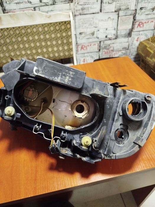 фари на Фольксваген шаран