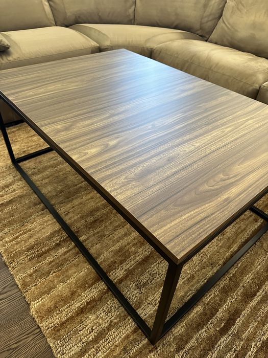 Журнальный столик