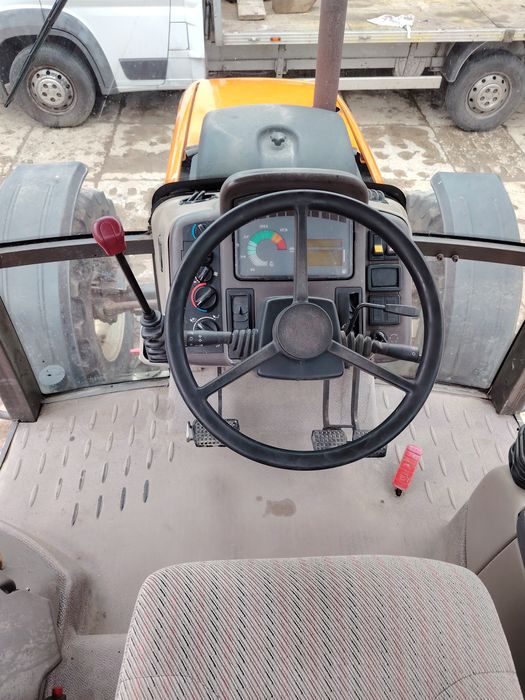 Renault Ares 540rx