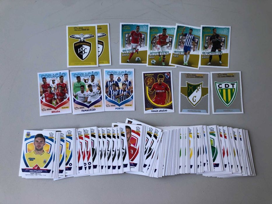 Coleção Cromos e Caderneta quase completa Futebol 22-23
