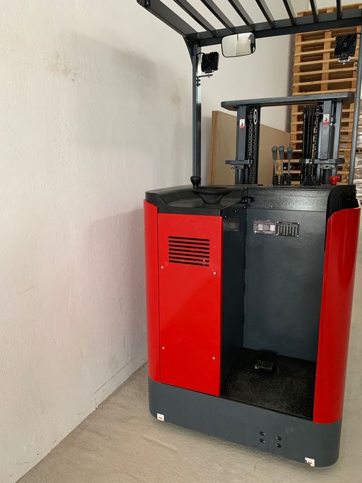 Empilhador Eléctrico ( Retratil) Novo 1.5T ( com carregador)