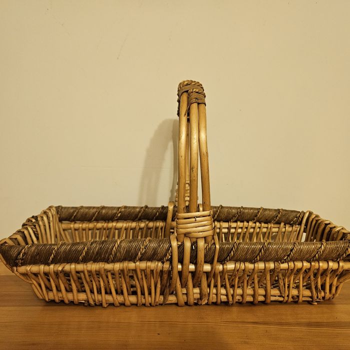 Koszyk wiklinowy