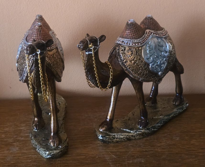 2szt. Figurki ceramiczne Wielbłąd Dromader Baktrian CAMEL. Jordania.