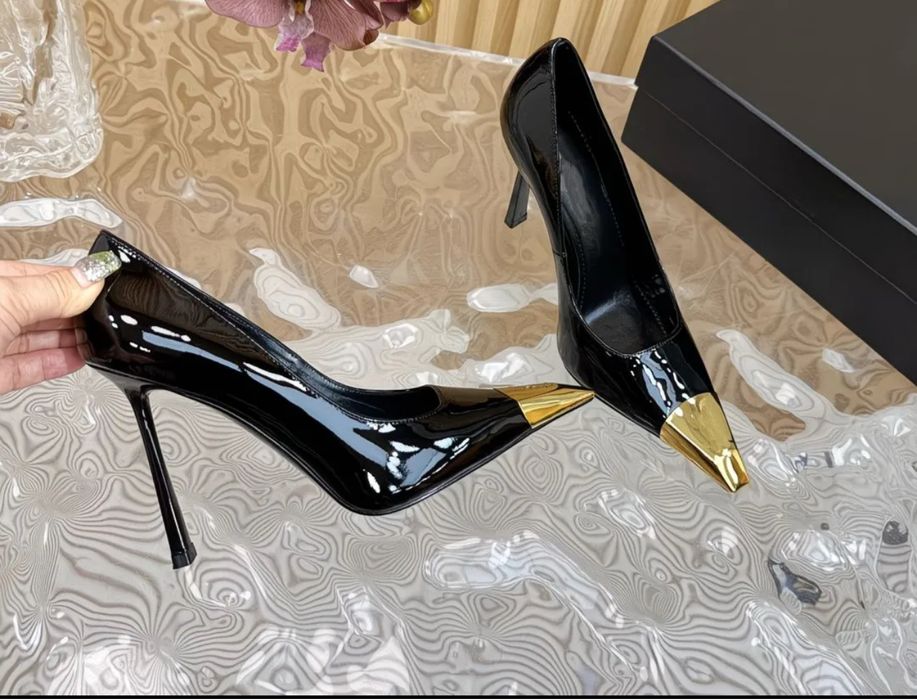 Нові модні туфлі